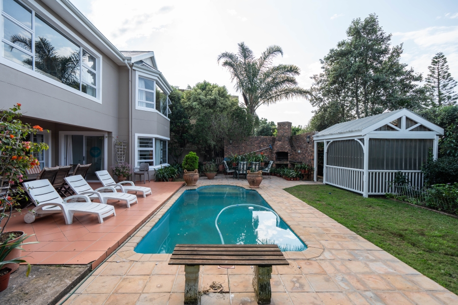 5 Bedroom Property for Sale in Seafield Eastern Cape